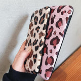 Fashion Leopard Print Silicone Phone Case Back Cover for iPhone 11 Pro Max/11 Pro/11/XS Max/XR/XS/X/8 Plus/8/7 Plus/7/6s Plus/6s/6 Plus/6 - halloladies