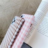 Warm Plaid Cloth Fabric Simple Phone Case Back Cover for iPhone 12 Pro Max/12 Pro/12/12 Mini/SE/11 Pro Max/11 Pro/11/XS Max/XR/XS/X/8 Plus/8 - halloladies